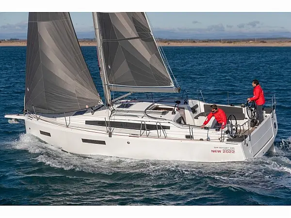 Sun Odyssey 380