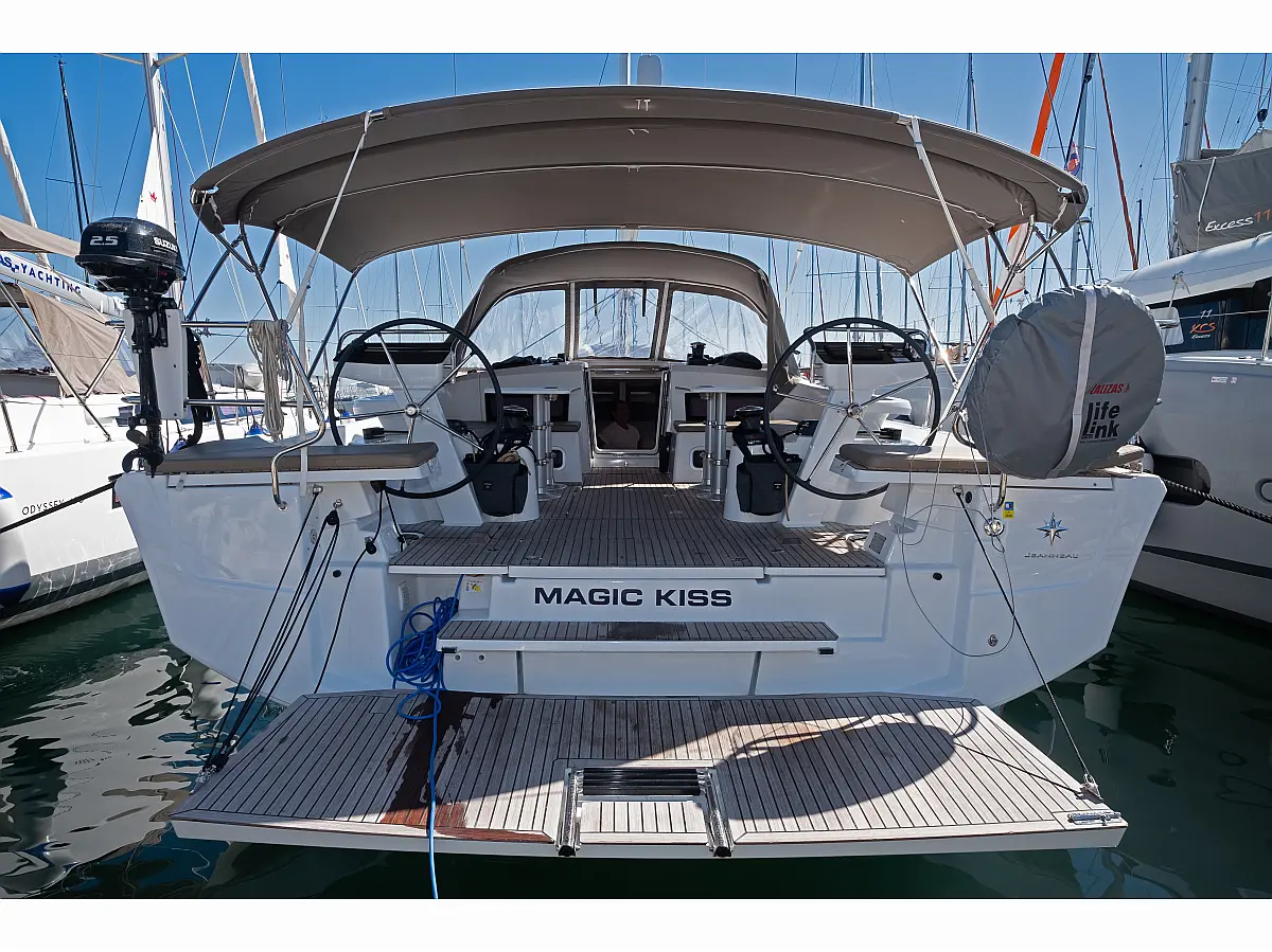 Sun Odyssey 455