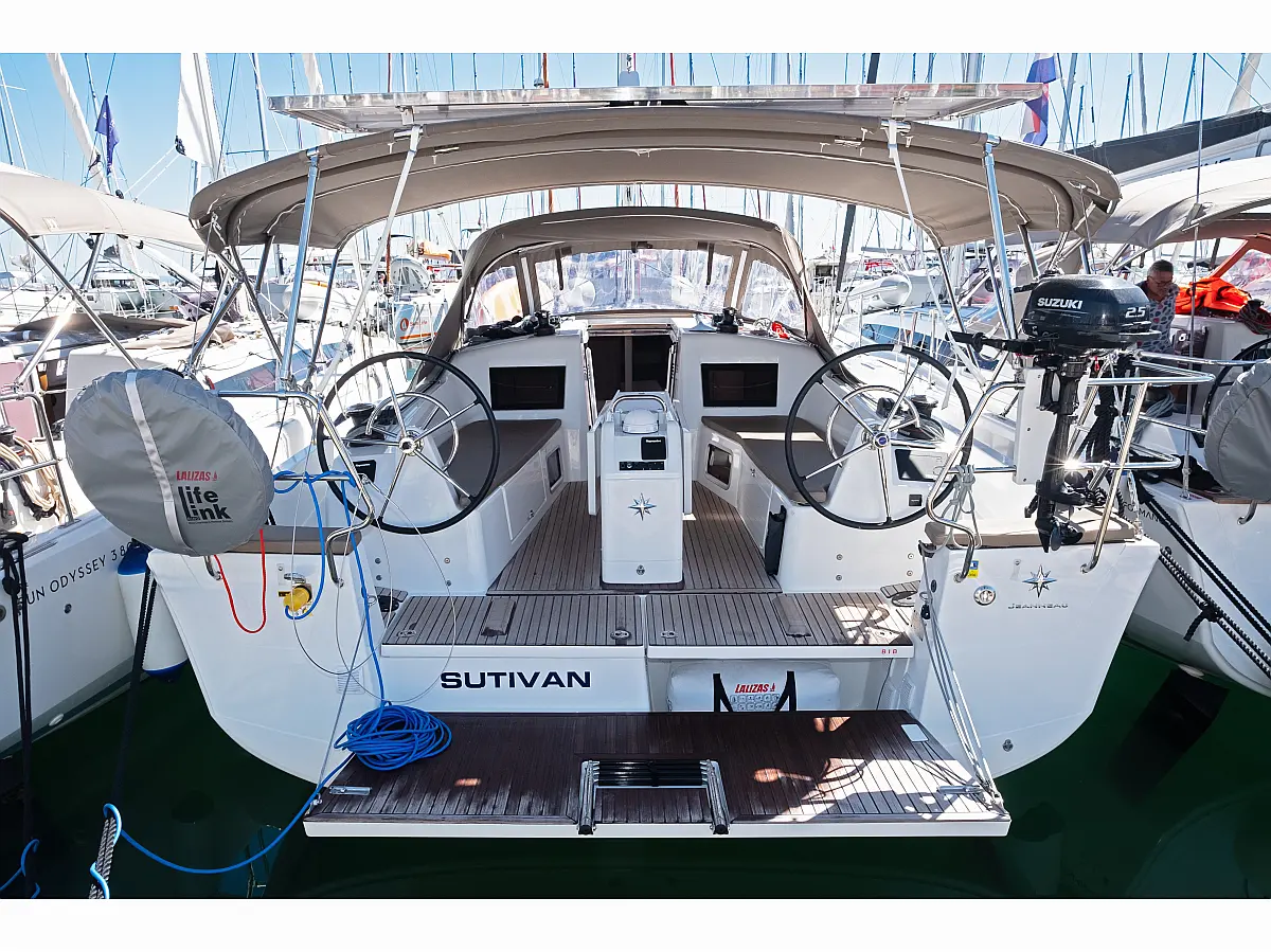 Sun Odyssey 415