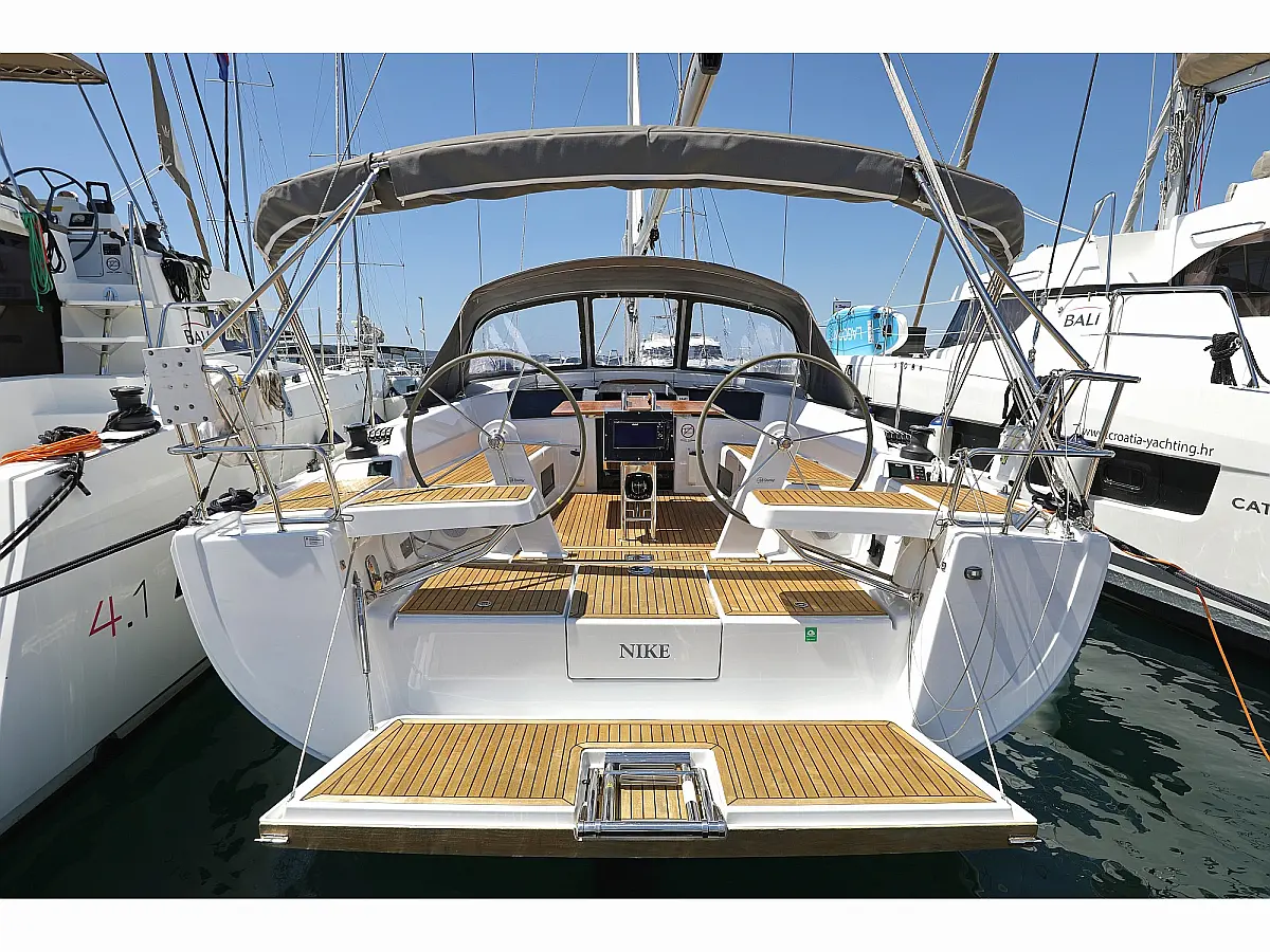 Hanse 418