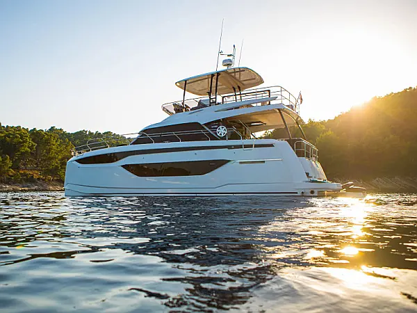 Power Catamaran